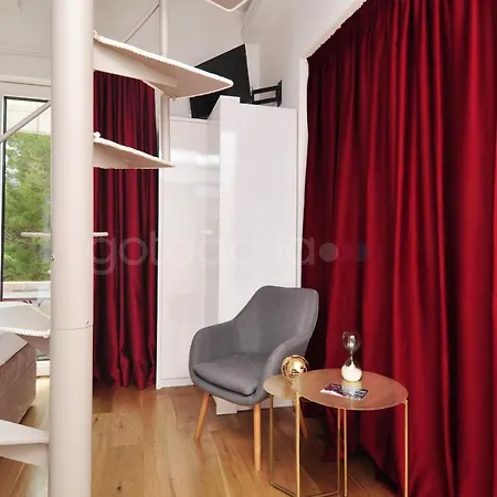 Beachfront Deluxe マカルスカ