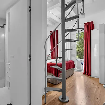 Beachfront Deluxe krevet i doručak 4*