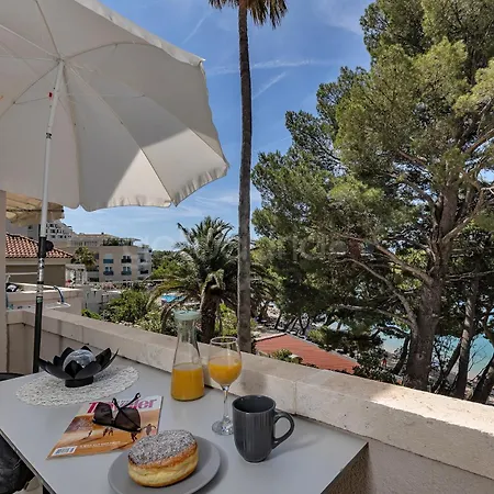 Beachfront Deluxe krevet i doručak 4*