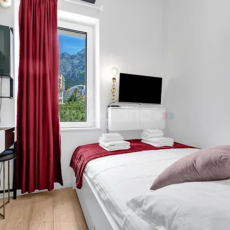 krevet i doručak Beachfront Deluxe Makarska