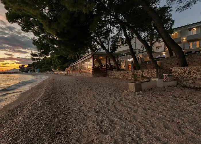 Beachfront Deluxe