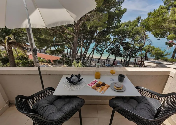 Beachfront Deluxe Bed & Breakfast