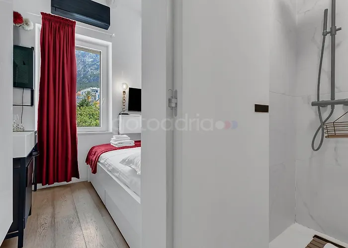 Beachfront Deluxe Bed & Breakfast