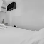 Oda ve Kahvaltı Beachfront Deluxe Makarska