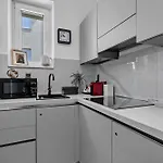 Beachfront Deluxe 4* Makarska