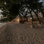 Beachfront Deluxe