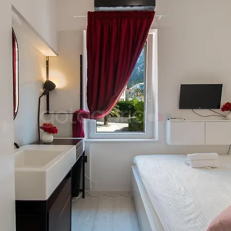 Bed & Breakfast Beachfront Deluxe Makarska