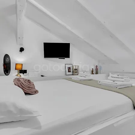 Beachfront Deluxe