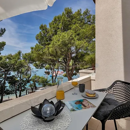Beachfront Deluxe Couette-café