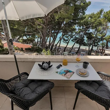 Beachfront Deluxe 4*