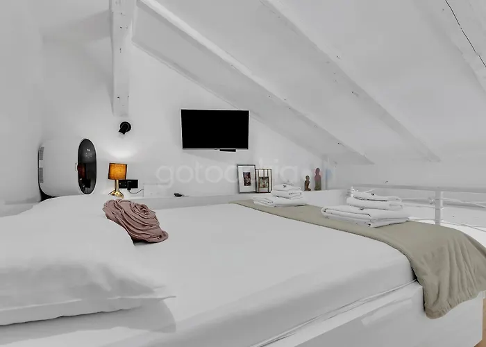Beachfront Deluxe